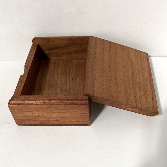 ELEPHANT Wooden Box with Tin Stamped Elephant Trees Grass 4.75 x 3.25 x 1.5 in - Picture 9 of 11